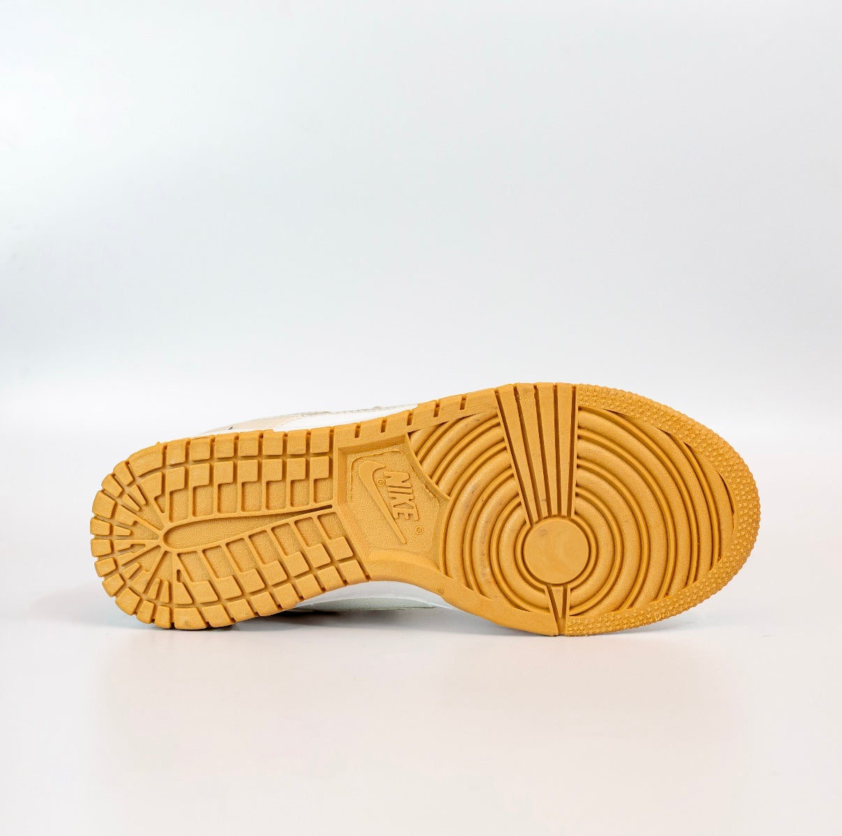 DK Low | Gold