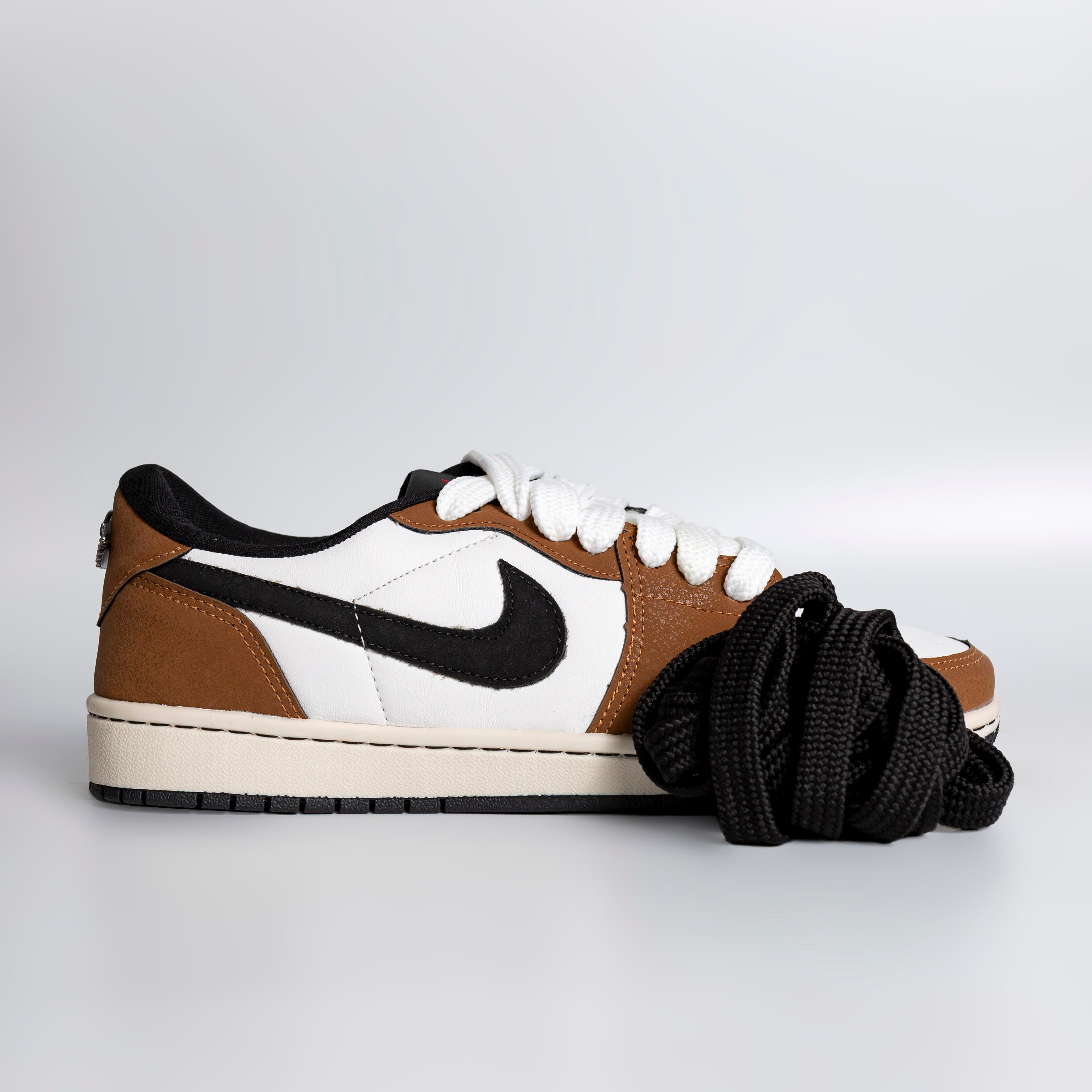 NK Air Jordan Low Caramelo (Edição limitada)